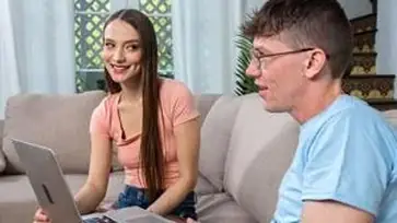 Penampilan Memukau Izzy Lush Di Kasur
